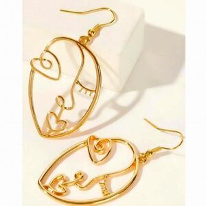 Women's Face Shaped Earrings in Yellow Gold Overlay NWOT